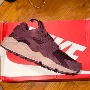 Nike Maroon and Beige huarache women’s Sneakers